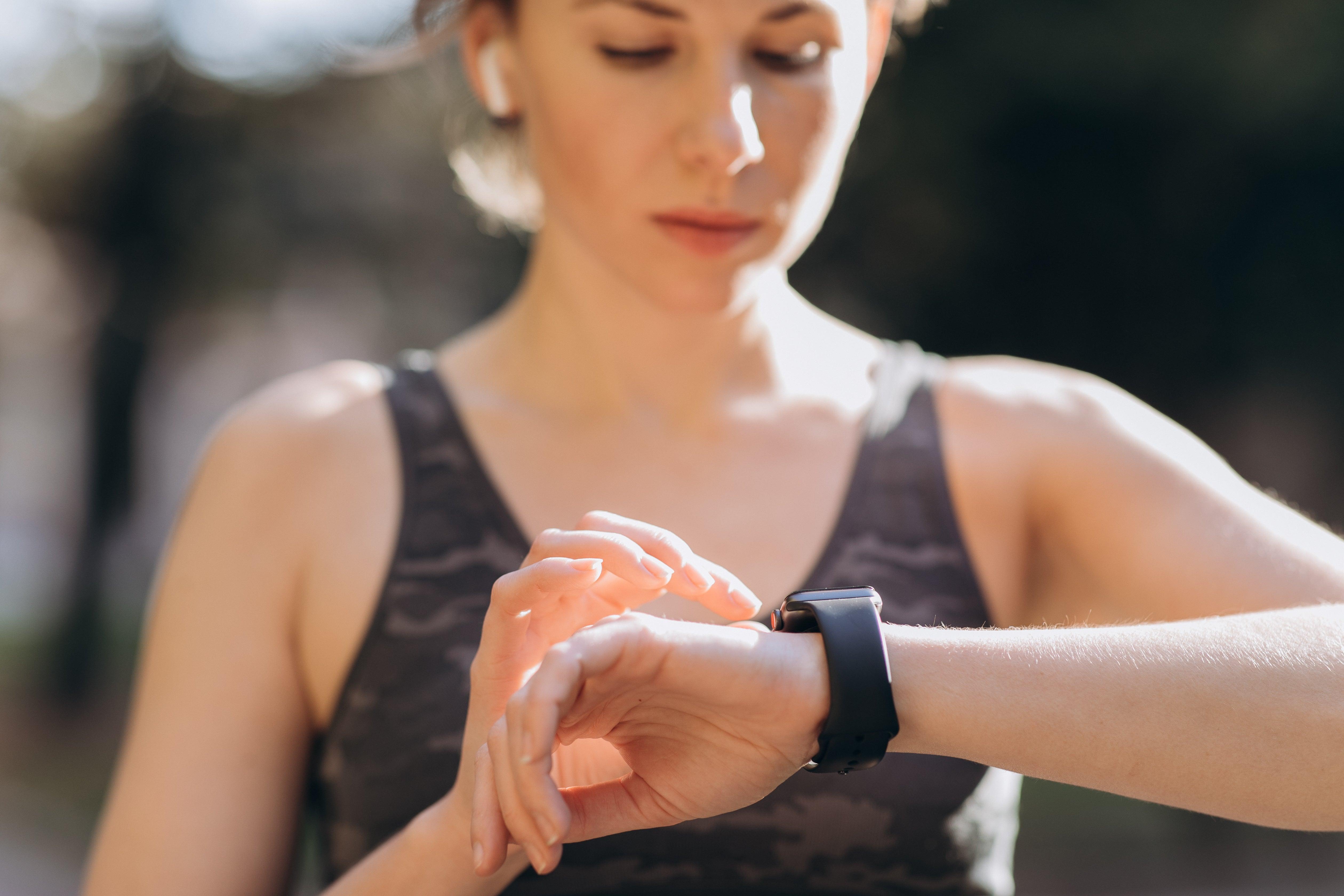 Can Apple Watch Measure Blood Pressure WizeBand Can apple watch measure blood pressure wizeband
