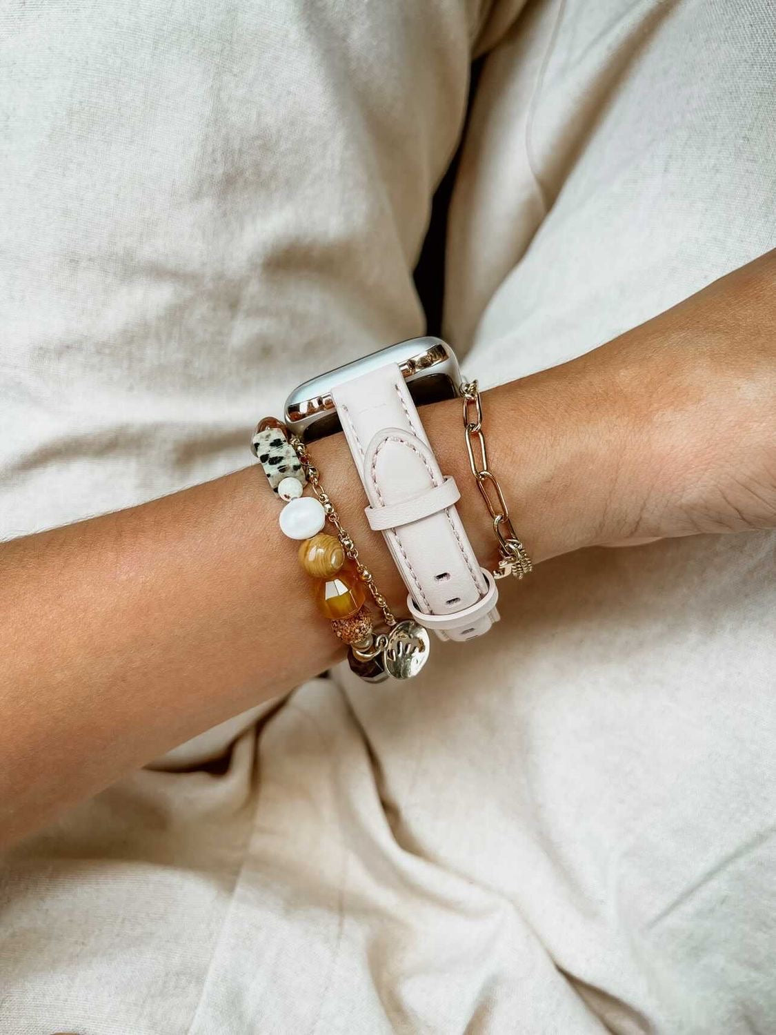 Women's Leather Apple Watch Band: Timeless Elegance and Comfortable Style