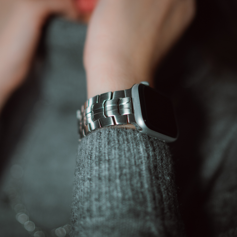 Nora Stainless Band