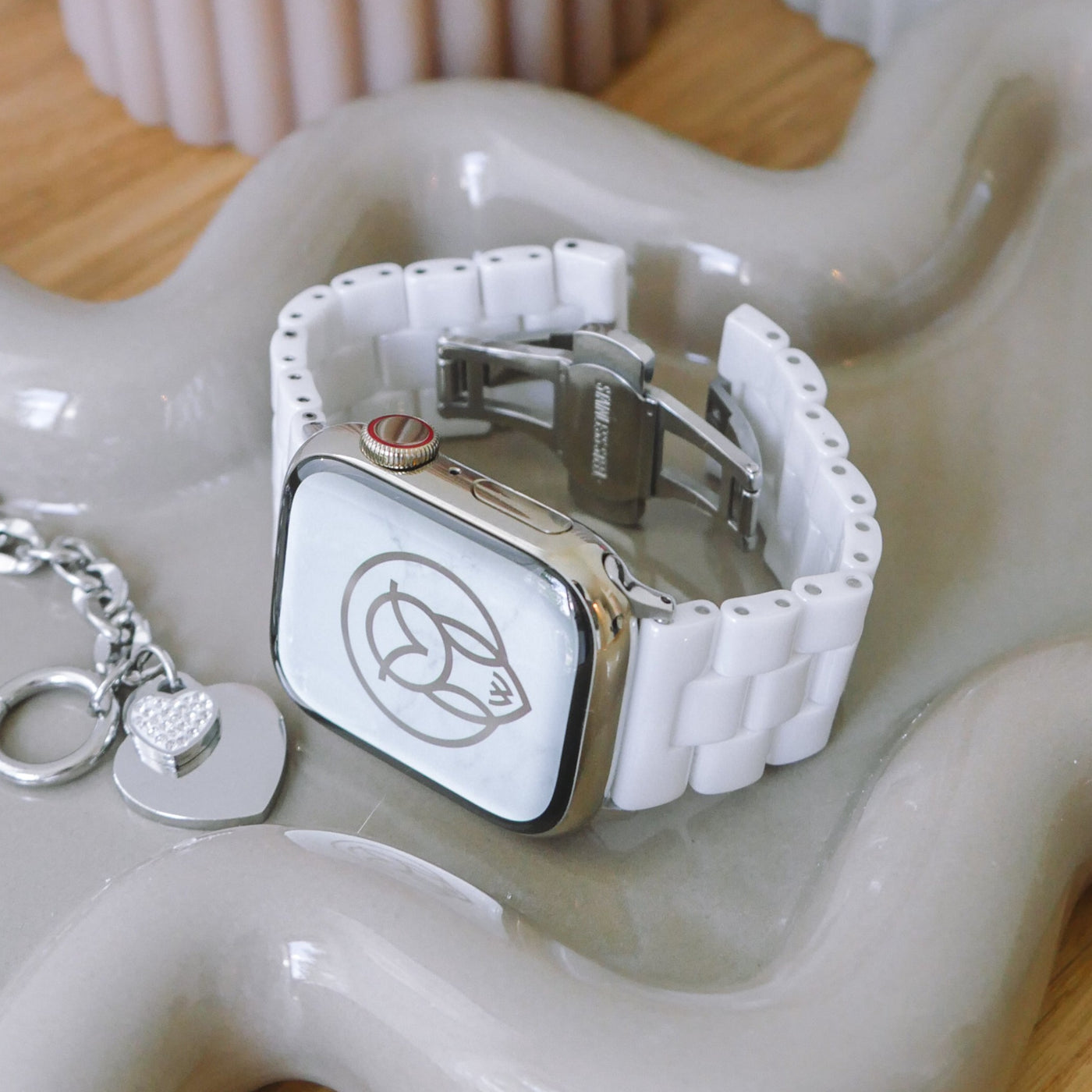 Apple ceramic watch band store
